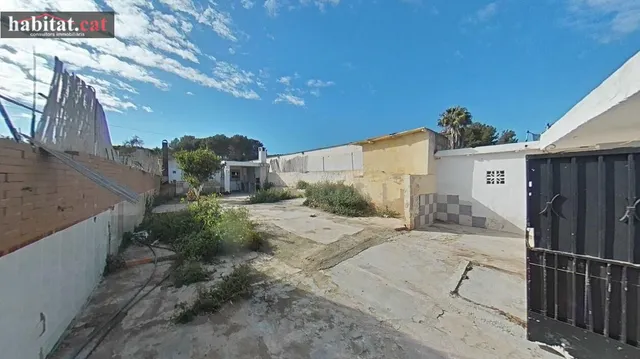 VIVIENDA RÚSTICA A REHABILITAR CON TERRENO — 3