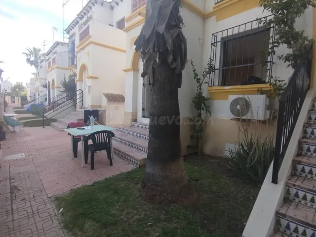 Casa adosada de un dormitorio con piscina comunitaria | Torr - foto 2