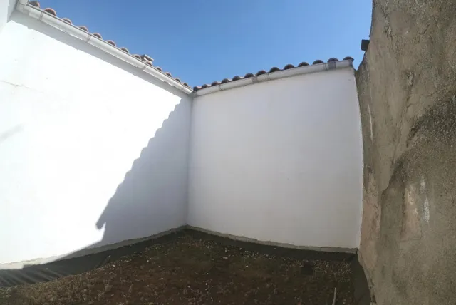 Edificio en calle San Jovita ( local + vivienda) — 9