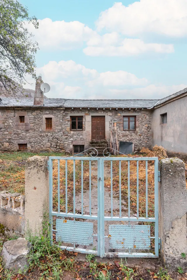 Casa, cuadra, pajar y fincas en venta en babia — 15