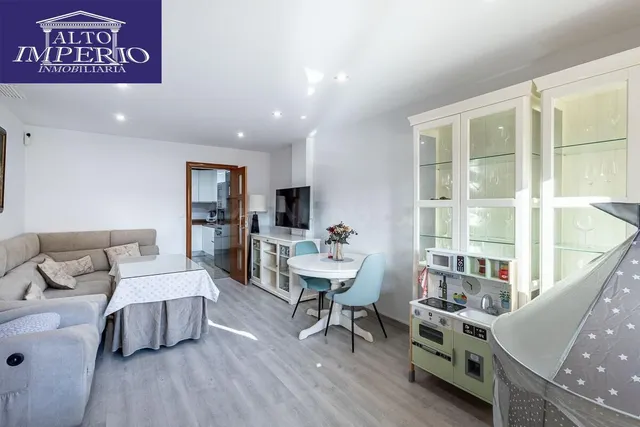 Amplia casa de 182 m2 con patio, gran sótano y a menos de 5 minutos del metro — 5