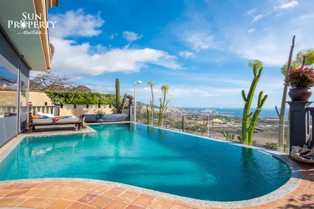 VILLA DE LUJO CON INCREÍBLE VISTA AL MAR EN ADEJE - EL GALEÓ - foto 3