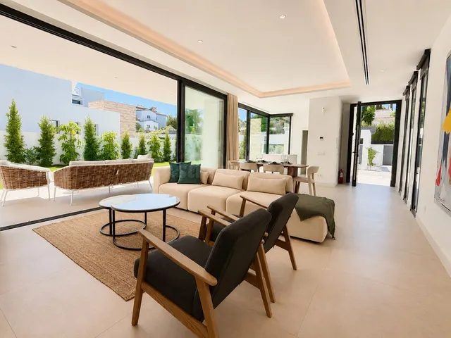 Chalet 6 habitaciones 412m² en venta - Costa Del Sol - foto 4