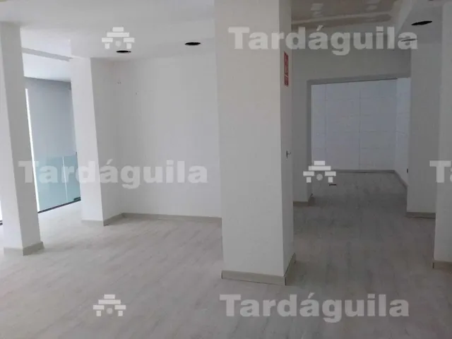 LOCAL EN VENTA — 13
