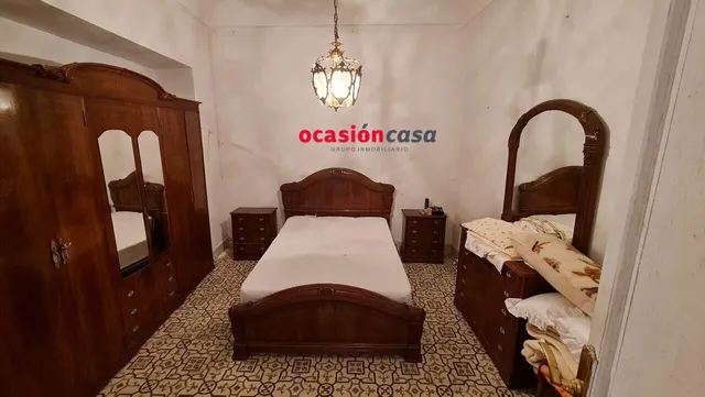 CASA CON PATIO A LA VENTA — 14