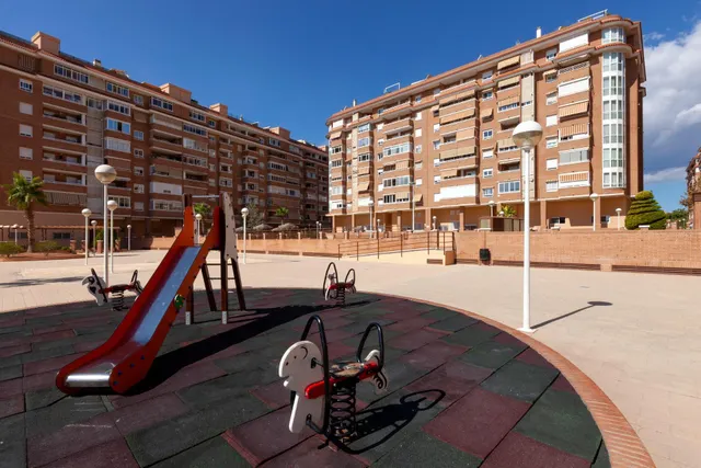Piso con piscina en el Parque Lo Torrent — 24