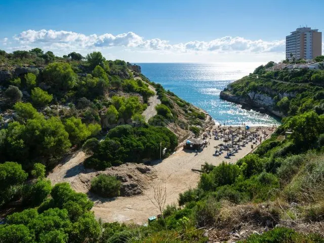 Parcela edificable a 700 m de la playa. - foto 4