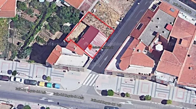 SOLAR  EN VENTA JUNTO AVDA. SALAMANCA — 2