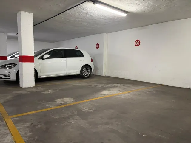 Plaza de aparcamiento en Centro de Motril - foto 3