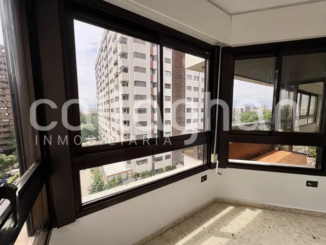 Alquiler espacioso en una zona emblemática — 16