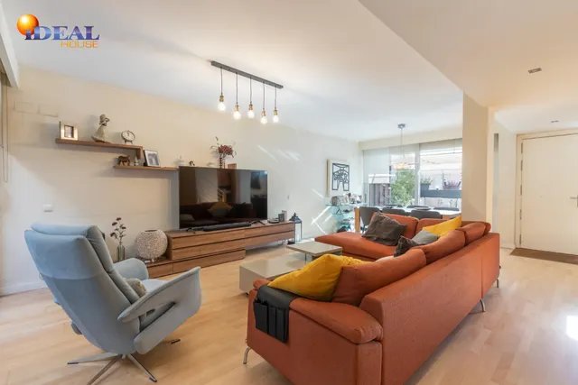 Espacio, confort y calidad: magnífica vivienda unifamiliar adosada — 6