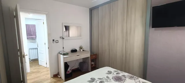 CASA DE 3 PLANTAS CON GARAJE Y PISCINA PRIVADA — 26