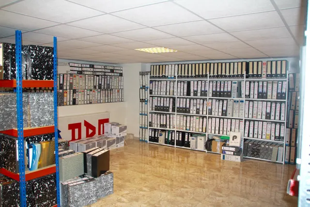 Dos locales comerciales en el centro de Benidorm — 11