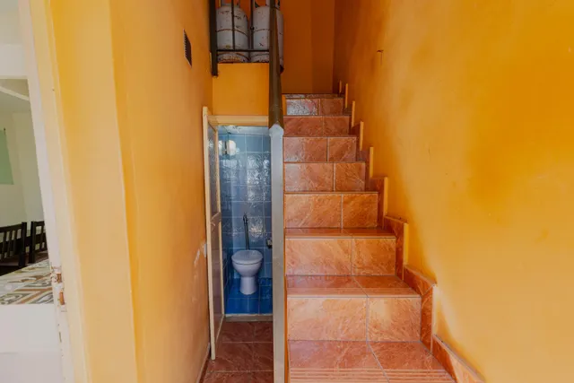 CASA UNIFAMILIAR CON TERRENO URBANO Y GRANDES POSIBILIDADES EN OFRA — 33