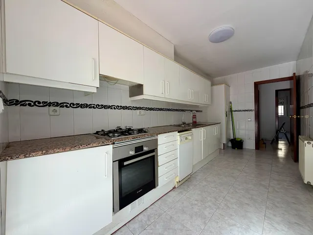¡EN EXCLUSIVA! Planta baja de 4 habitaciones con una espectacular terraza de casi 300 m2 en el centro de Montornès del Vallès. — 11