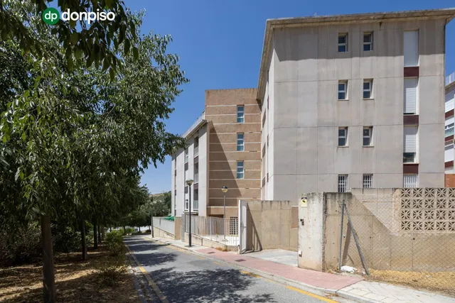 VPO - PISO DE 2 habitaciones CON GARAJE, TRASTERIO Y PATIO DE 82 M2 — 31