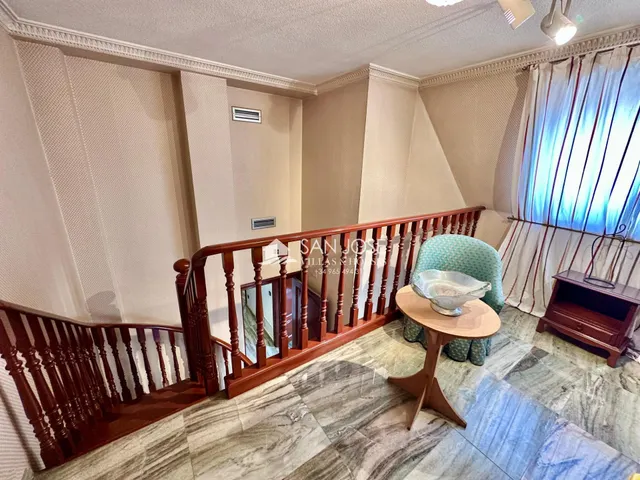 SE VENDE CASA CON PISCINA EN GLORIETA DE NOVELDA. — 14