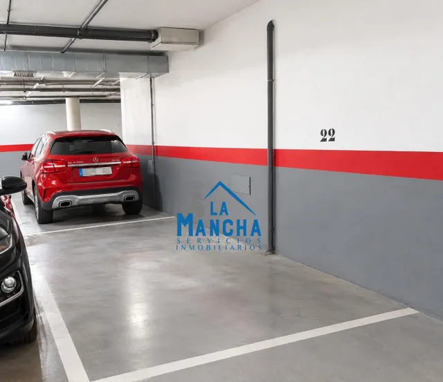 *950€ al mes* inmobiliaria la mancha alquila piso facultad de medicina de Albacete — 30