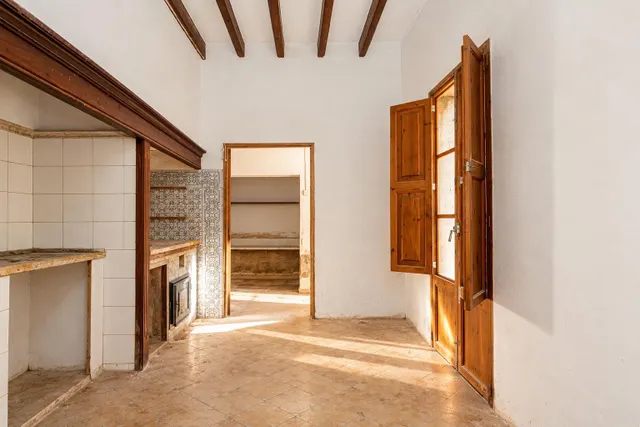 Casa señorial de 300 m2 para reforma integral en el centro de Porreres — 13