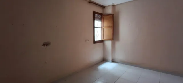 ¡Oportunidad en Alcoy! Vivienda con ascensor y terraza para reformar — 10