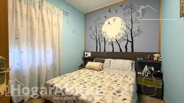 Amplia y luminosa casa con terraza y garaje — 14