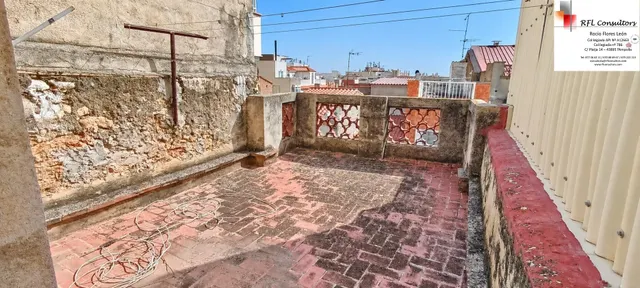 Gran casa para reformar en el centro de la población — 30
