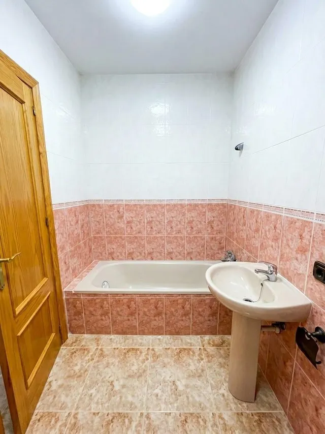 PISO A ESTRENAR CON GARAJE Y TRASTERO EN LOS ALCÁZARES — 8