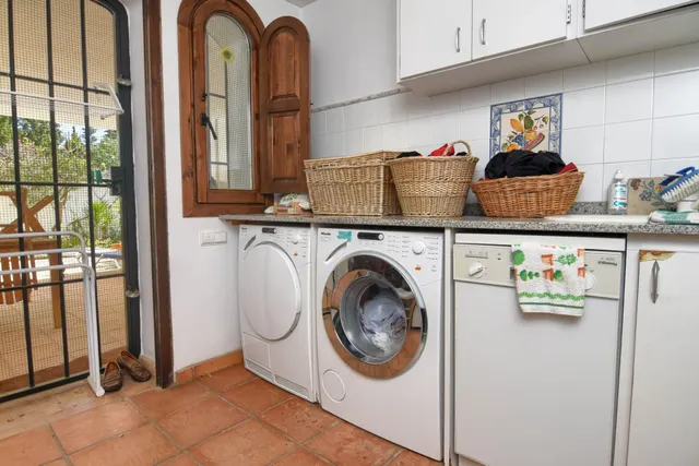 ✓Villa Amplia de Estilo Rústico con Piscina en Calpe, Costa Blanca. — 19