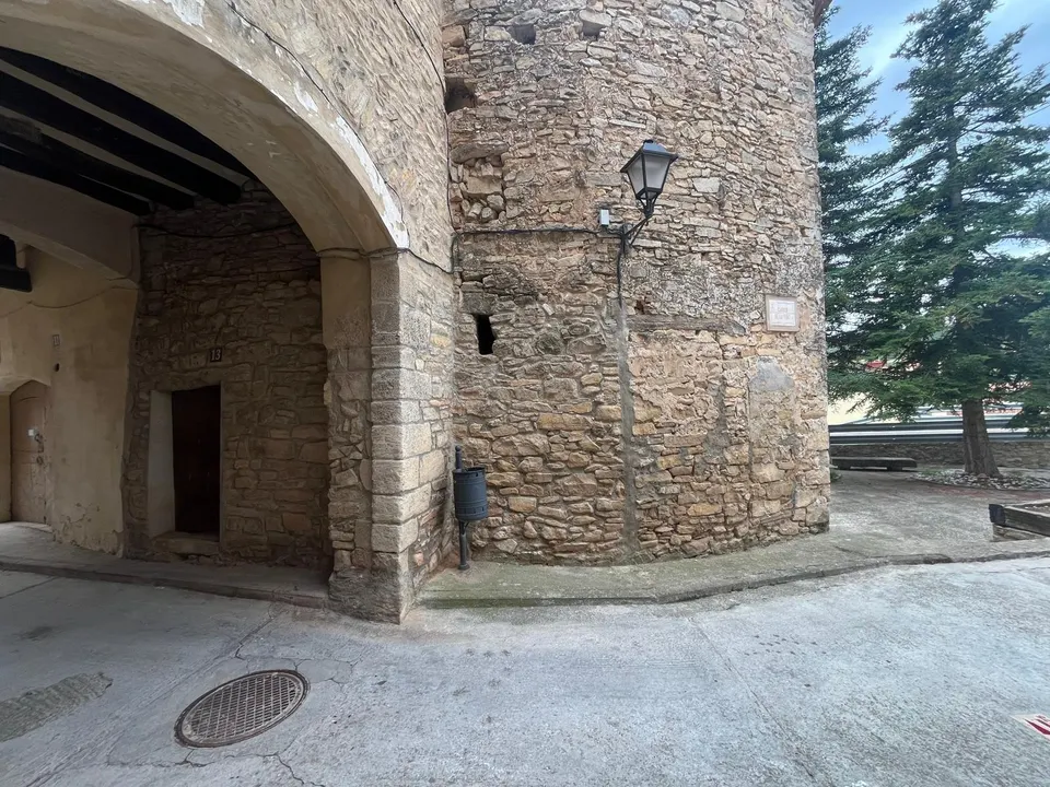 Oportunidad!!!! Casa con encanto para rehabilitar totalmente en Rocafort de Queralt, relajate en entorno rural.