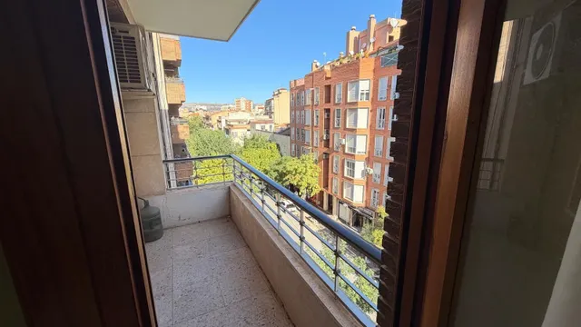 Piso de 4 habitaciones, dos terrazas en calle corredera — 16