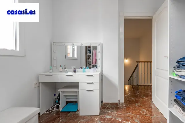 Encantadora Casa Reformada en Ogijares con Vistas y Espacios para Disfrutar — 22
