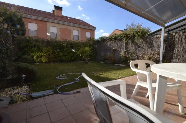 Urbis te ofrece un maravilloso chalet en venta en zona La Valmuza, Doñinos de Salamanca, Salamanca. — 44