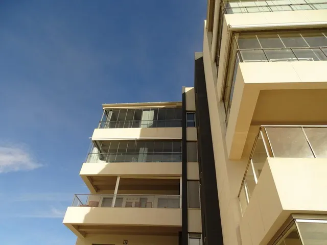 LUJOSO ÁTICO CON ESPECTACULAR TERRAZA EN VILLA MARTÍN GOLF — 36