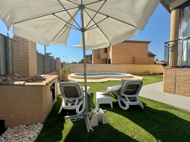 Casa independiente con piscina en la Eliana - foto 3