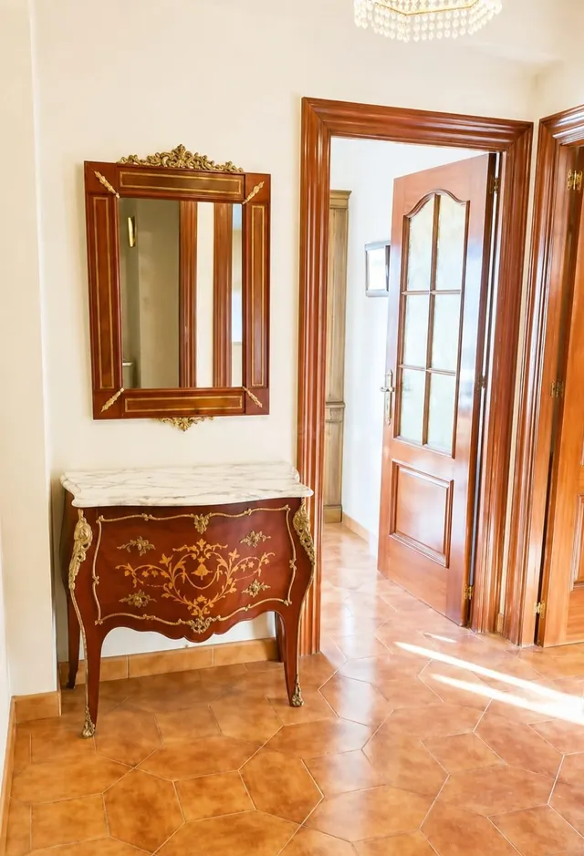 Casa independiente con encanto y múltiples posibilidades en  - foto 2