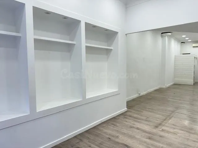 Local en venta en pleno centro de Manresa - foto 2