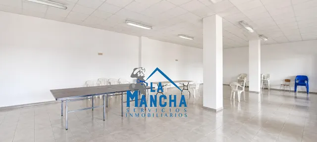 *950€ al mes* inmobiliaria la mancha alquila piso facultad de medicina de Albacete — 26