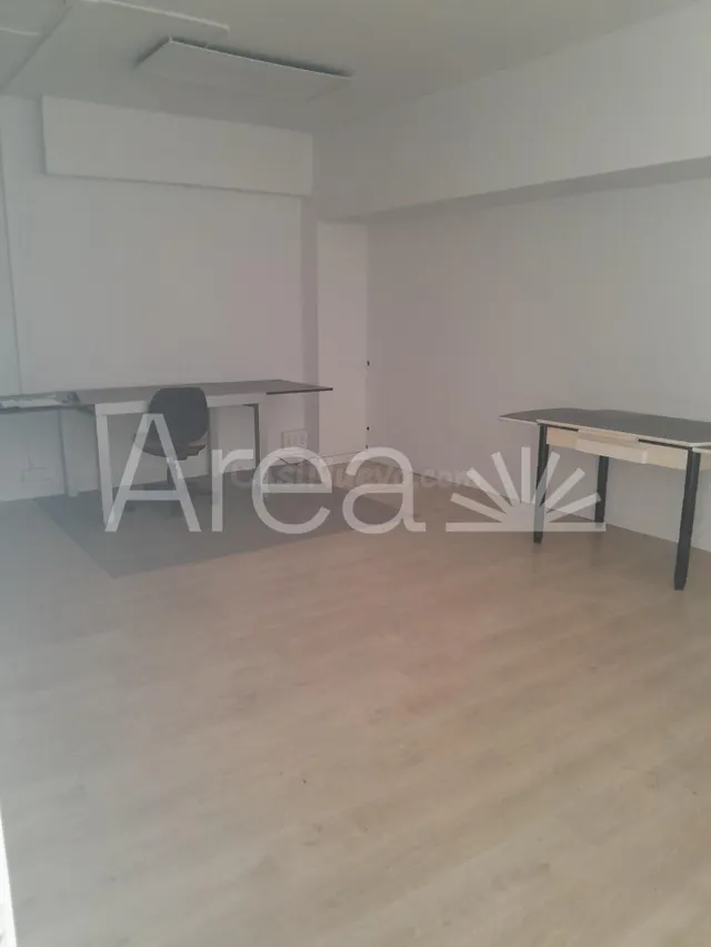 LOCAL CENTRICO EN SANT ANDREU DE LLAVANERES - foto 2