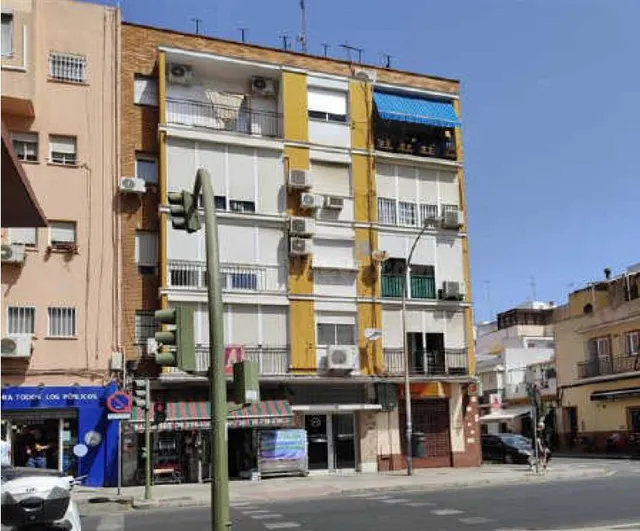 Venta piso en Sevilla — 3