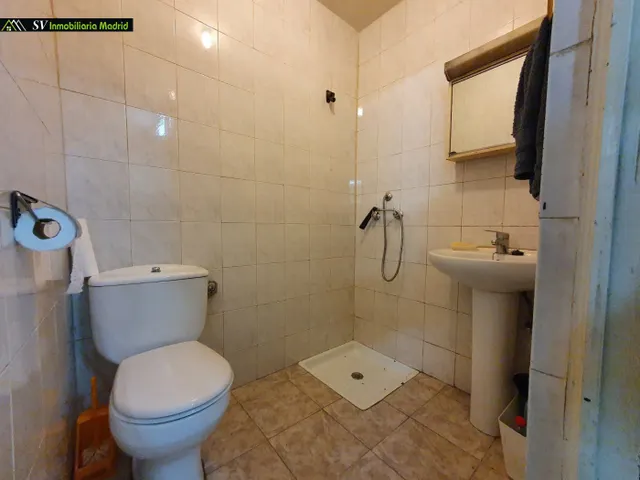 LOCAL COMERCIAL EN MADRID Y NEGOCIO, OPORTUNIDAD PARA INVERTIR. — 15