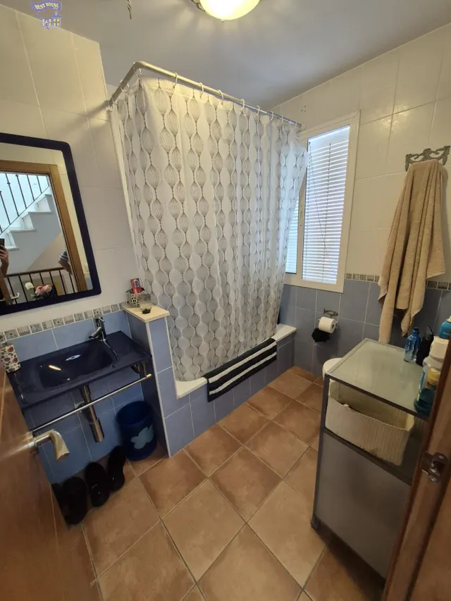 SE VENDE UNIFAMILIAR EN ZONA DEL PORTICHUELO — 8