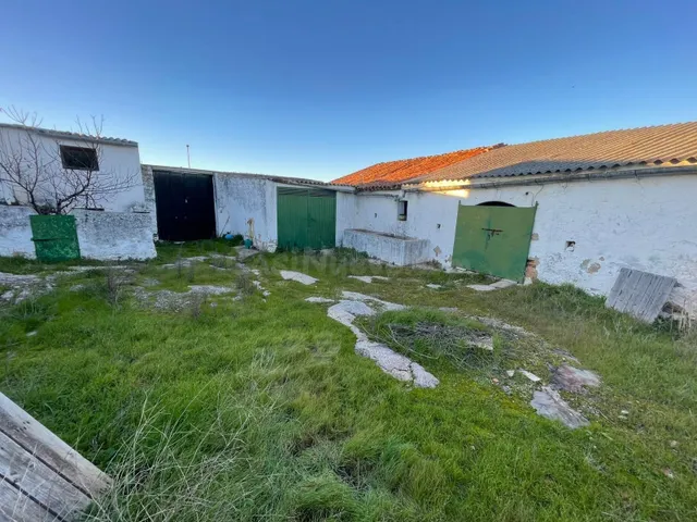 SOLAR URBANO CON COSTRUCCIÓN EN EL CASAR DE CÁCERES - foto 2