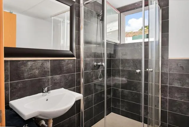 Espectacular vivienda con jardín y piscina privada en casares costa — 31
