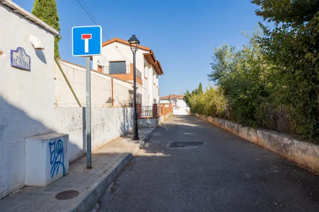 Compra tu parcela para hacer la casa de tus sueños a 5 min de Granada. Huétor Vega — 16