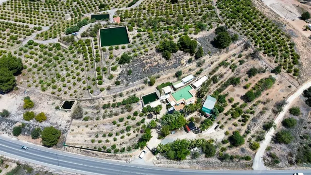 Casa rústica de 317 m2 en finca de 8700 m2 con vistas al mar - foto 4