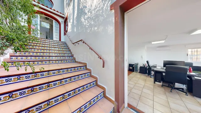 ¡¡¡IMPRESIONANTE CASA INDEPENDIENTE CENTRICA!!! - foto 4