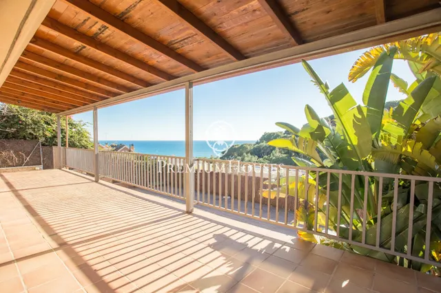 Casa independiente con vistas al mar en venta en Arenys de Mar — 4