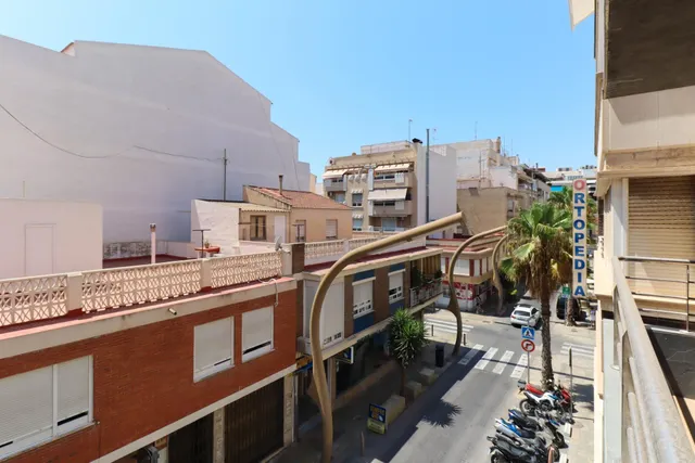 APARTAMENTO EN EL CENTRO DE TORREVIEJA CON GARAJE Y TRASTERO — 5