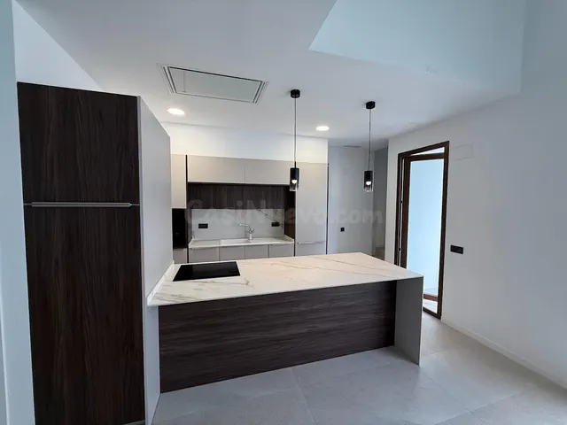Casa independiente y moderna en pleno centro urbano de Torre - foto 3