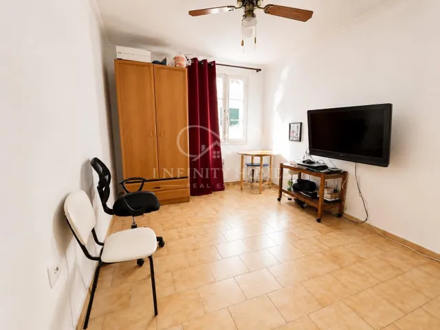 PISO DE 3 DORMITORIOS EN EL CENTRO DE ES CASTELL — 9